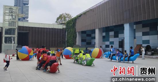 貴陽(yáng)市少年兒童圖書(shū)館開(kāi)展中秋活動(dòng) 關(guān)愛(ài)兒童快樂(lè)成長(zhǎng)